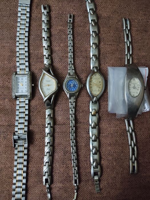 Часы Женские! С браслетами!