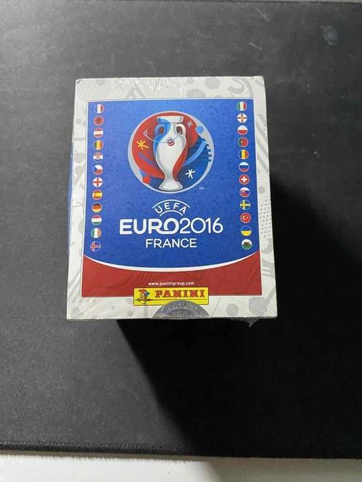 Box z naklejkami panini Euro 2016