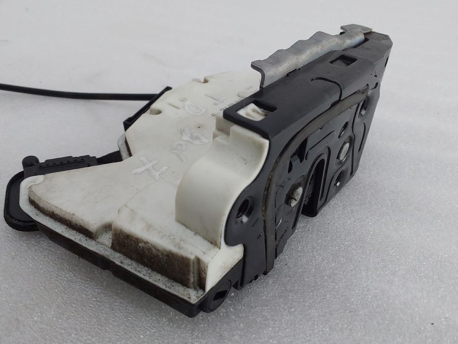 Fechadura / fecho porta trás direito VOLKSWAGEN Golf VII (5G1, BQ1, BE