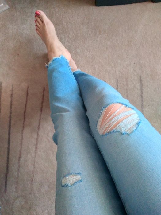 Spodnie jeansowe Bershka przecierane z dziurami r. 38