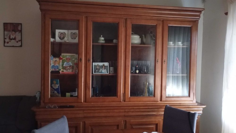 Móvel de sala com cristaleira para desocupar