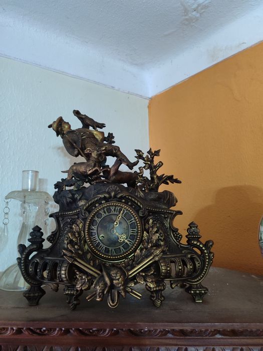 Grande relógio em latão