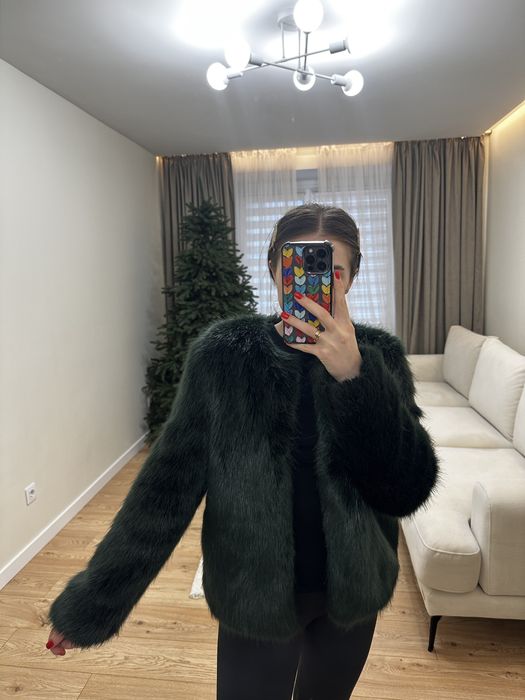 Шубка Bershka xs
