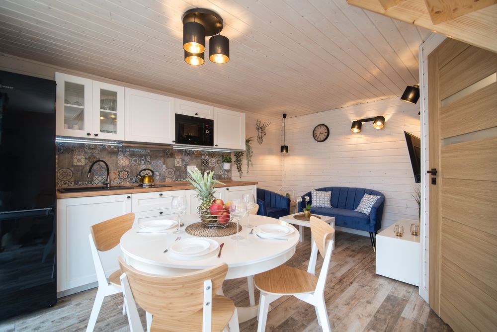 Maj, Wiosna nad morzem Domki ogrzewane  Władysławowo BaliaJacuzzi