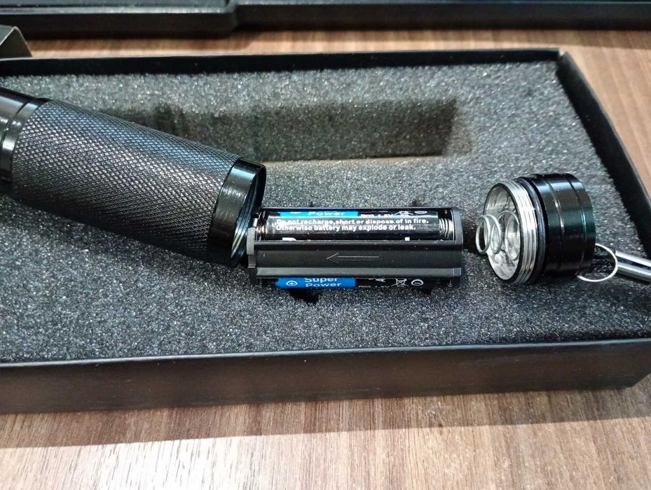 latarka 14 LED + 3 baterie AAA