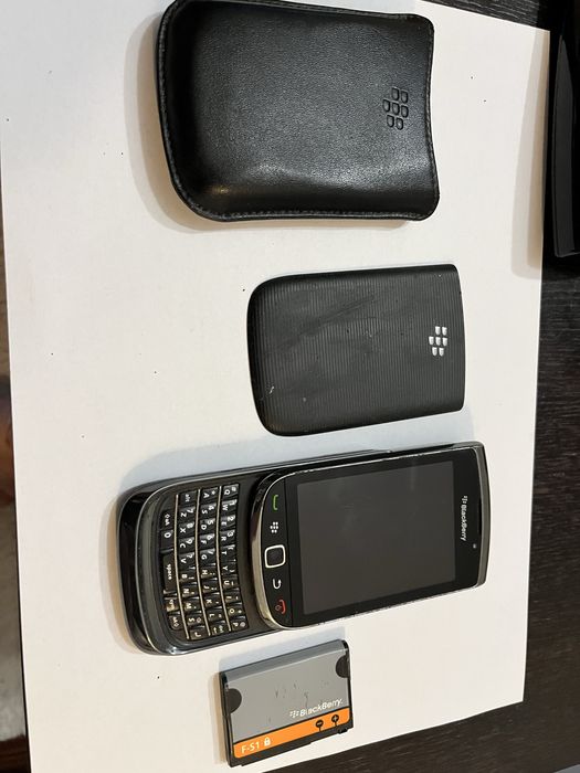 Blackberry torch 9800 aparat 5.0MP + skorzane etuir