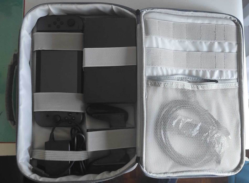 Mala Transporte Cinzenta -Nintendo Switch