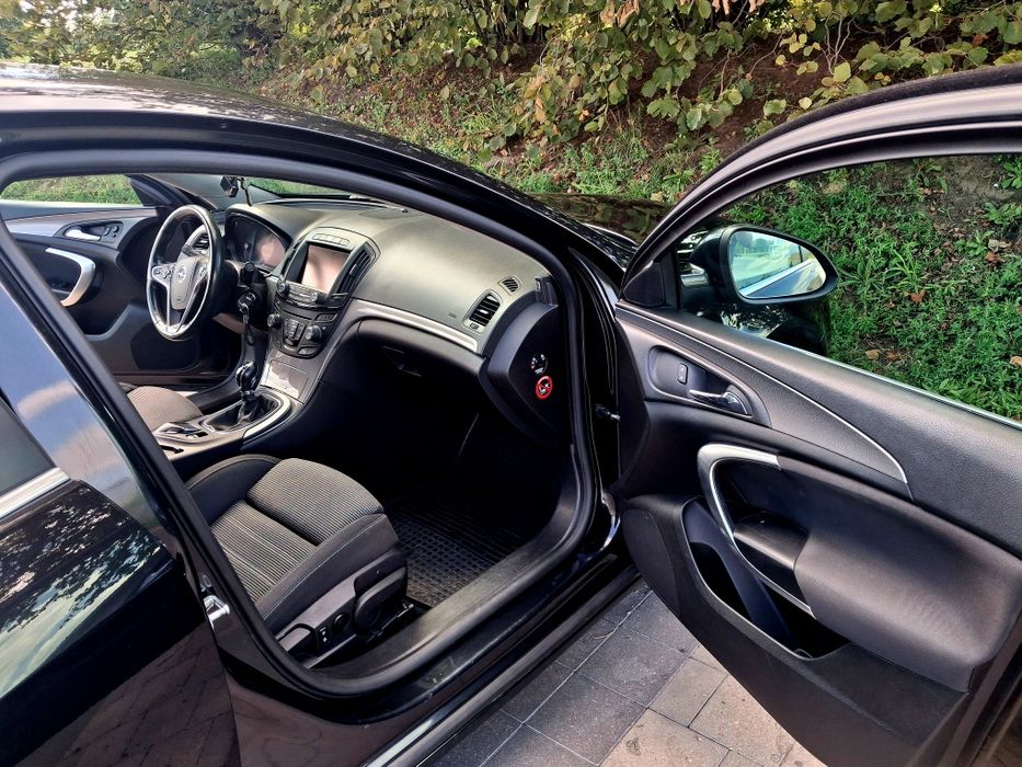 Opel insignia 2014 року