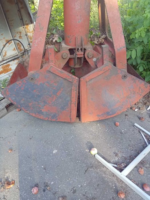 Продам ківш грейферний.