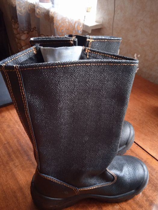 Сапоги рабочие новые.Водостойкие, тёплые на меху.