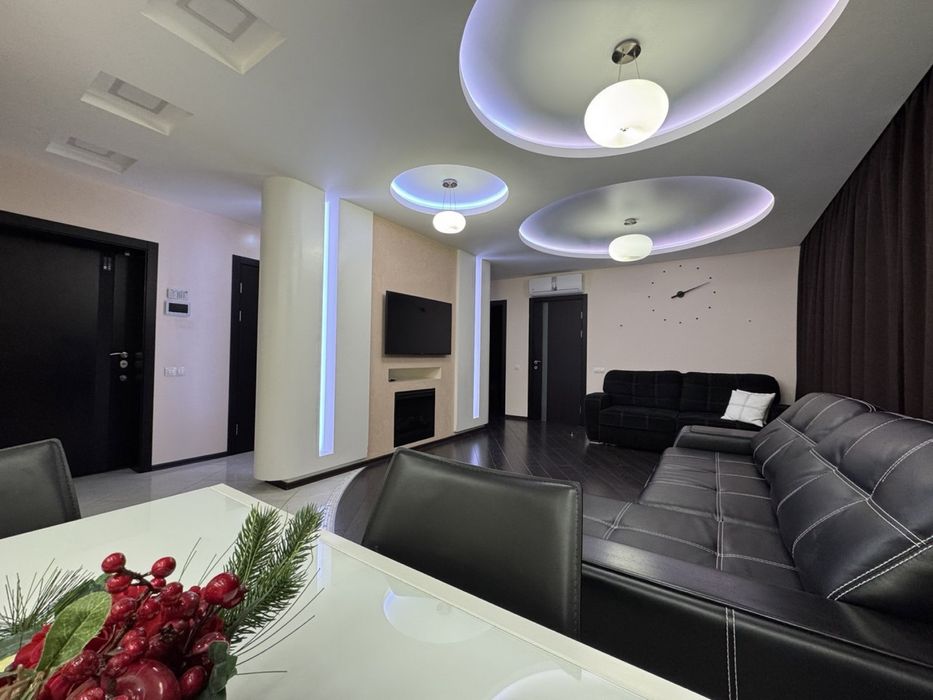 Продам 5 кімнатну квартиру. Лівий берег. Ремонт. Меблі. Техніка