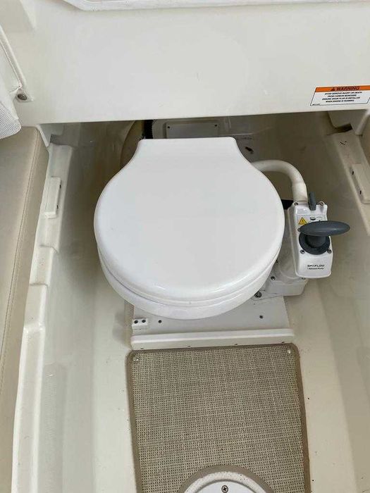 Łódź motorowa kabinowa BAYLINER 742 CUDDY 2018r.