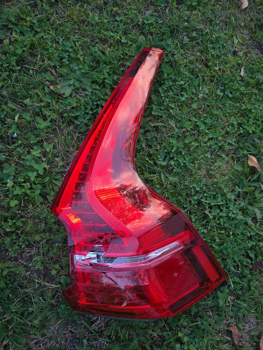 Lampa Volvo CX60