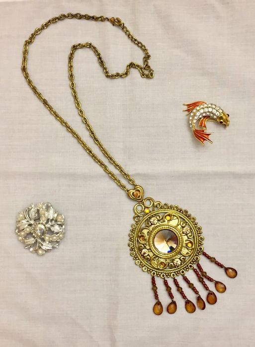 Бижутерия бусы колье часы на цепочке  браслет кулон на цепочке броши к