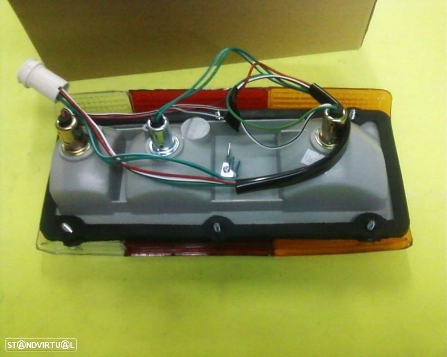 farolins stop nissan patrol 160 3.3 (novos)