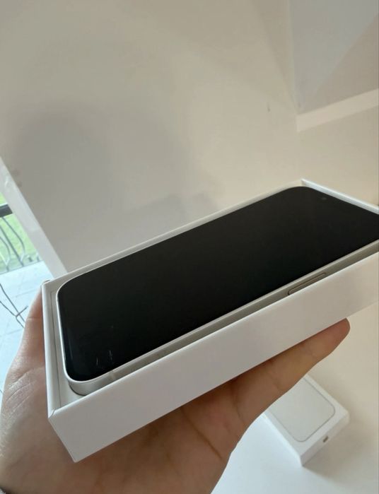 Apple iphone 13 128 GB Starlight biały