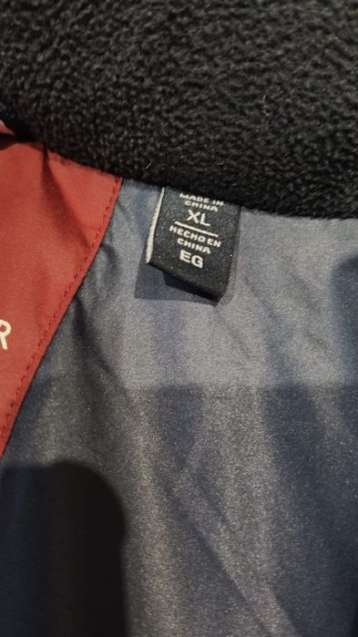 Kurtka zimowa Tommy Hilfiger rozmiar XL kurtka jest bardzo dobrym stan