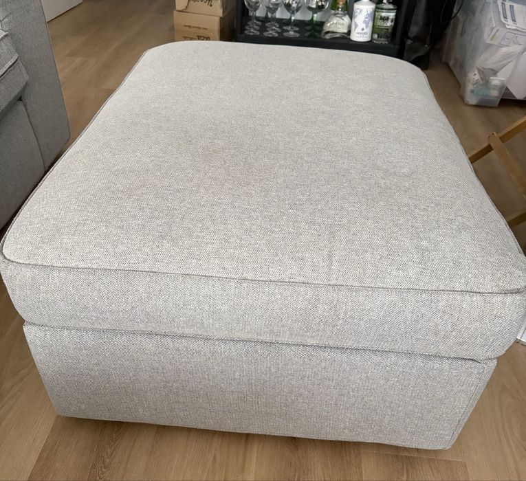 Apoio de pés Kivik Ikea (como novo)