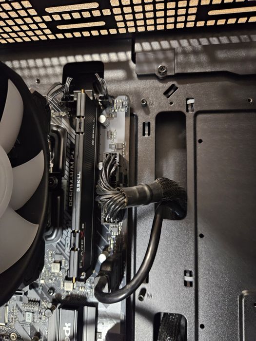 7500f, b650, 16gb ddr5, m2 500gb, 850gold