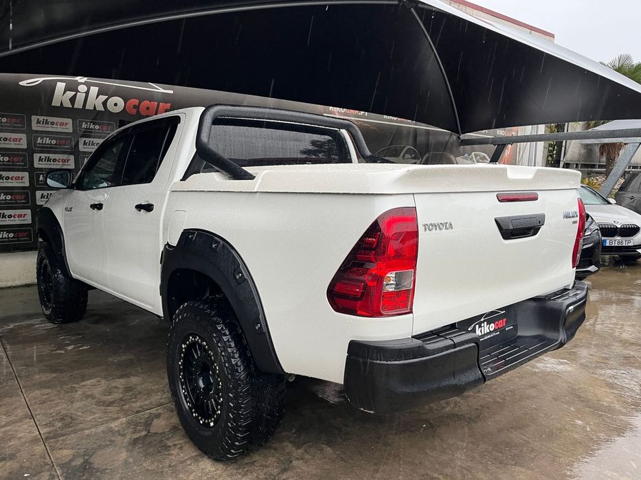 Toyota Hilux 2.4 D-4D 4WD CD Tracker