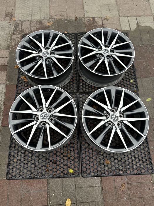 Оригінальні диски Toyota Camry 70 80 avalon Lexus es is gs 5 114,3 r18