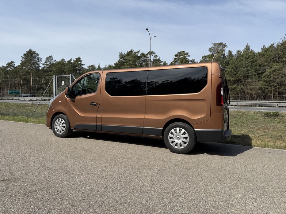 Auto na wynajem 7-osobowe i 9- osobowe.
