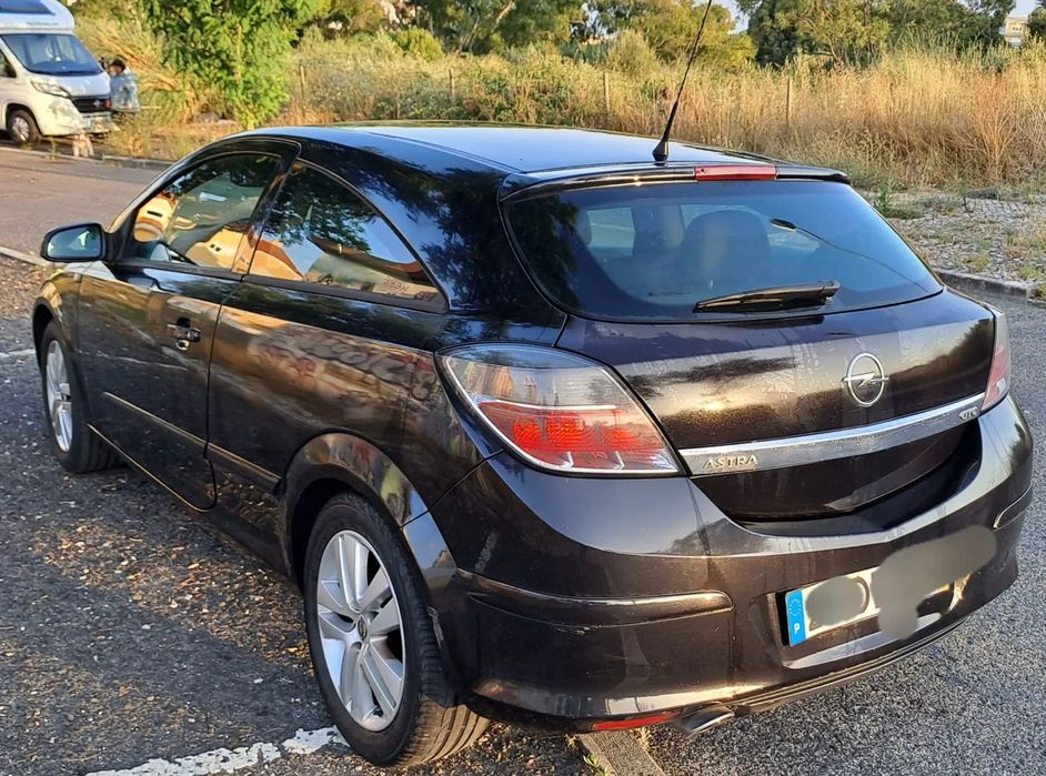 Opel Astra GTC 1.9 CDTi