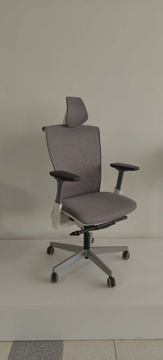 Fotel biurowy, ergonomiczny, regulowany, krzesło do biura, biurka REYA | WYPRZEDAŻ EKSPOZYCJI