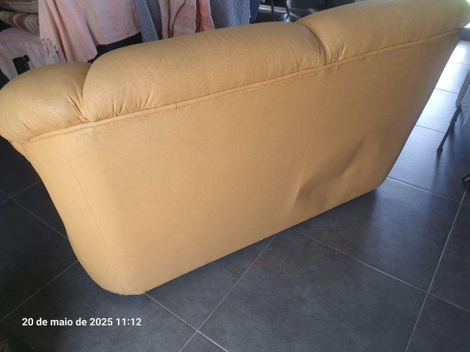 Sofá 2 lugares usado