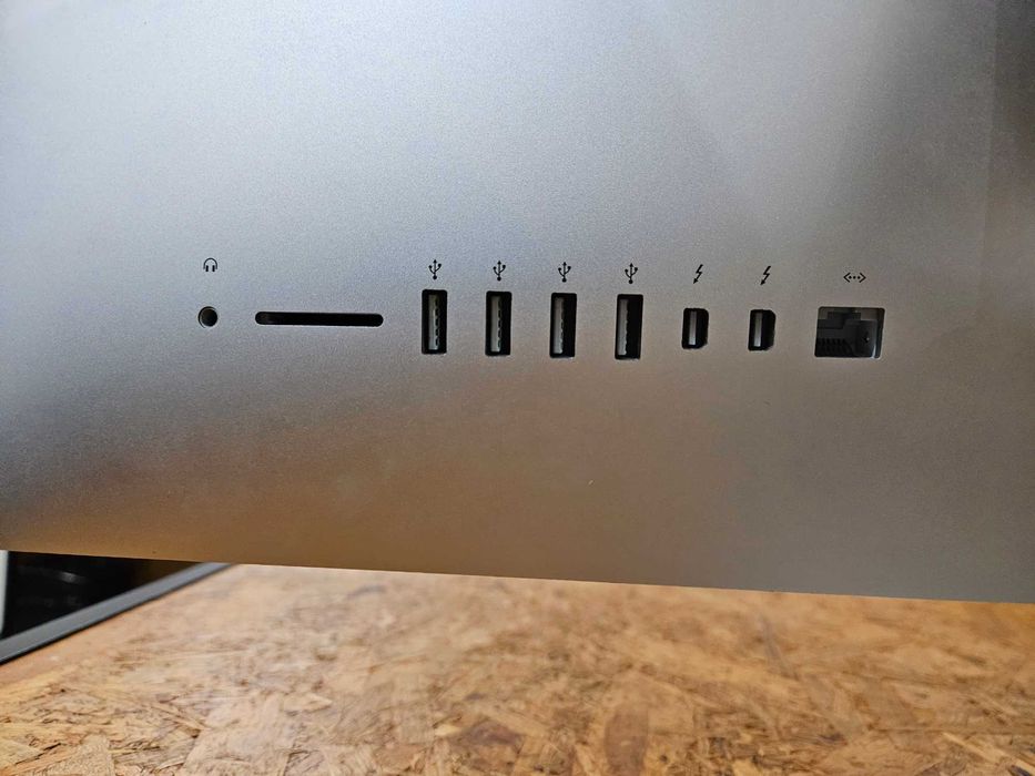 iMac (21,5 polegadas, meados de 2014)