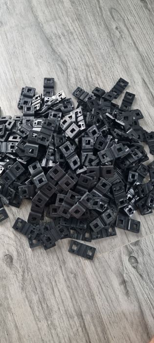 Dystans Obejma ogrodzenia panelowego