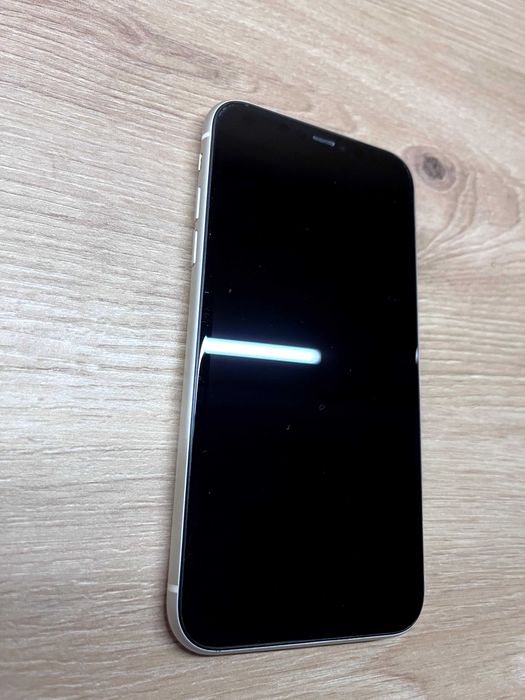 Iphone 11 biały 64GB