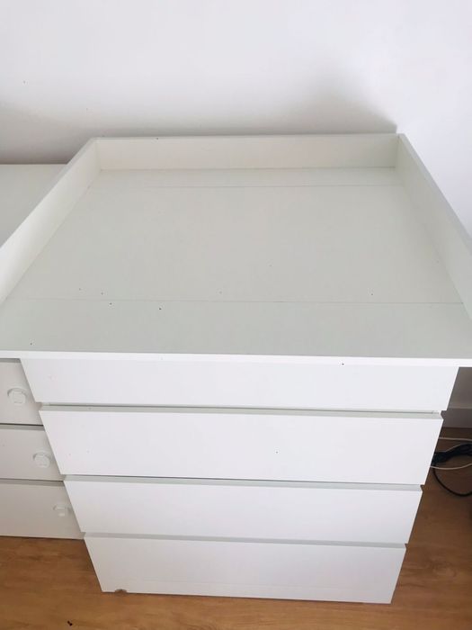 Trocador de fraldas branco para cômoda