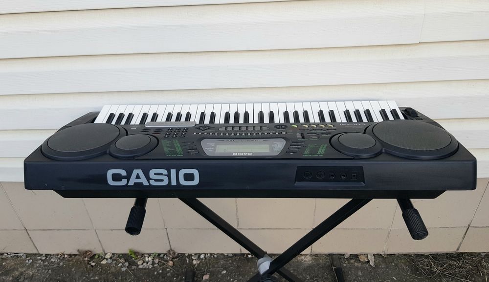 Синтезатор Сasio CTK-731/Technics  KN1500/61 динамічна клавіатура б/у
