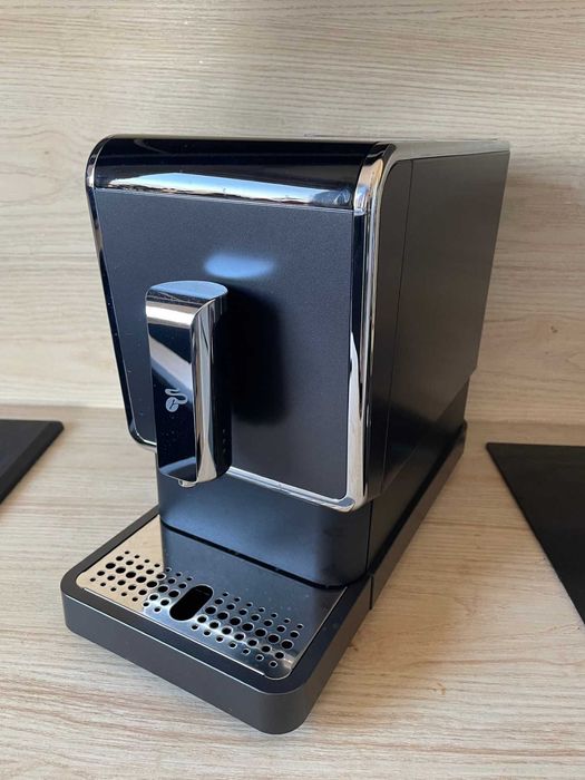 ekspres do kawy automatyczny z młynkiem Tchibo Esperto