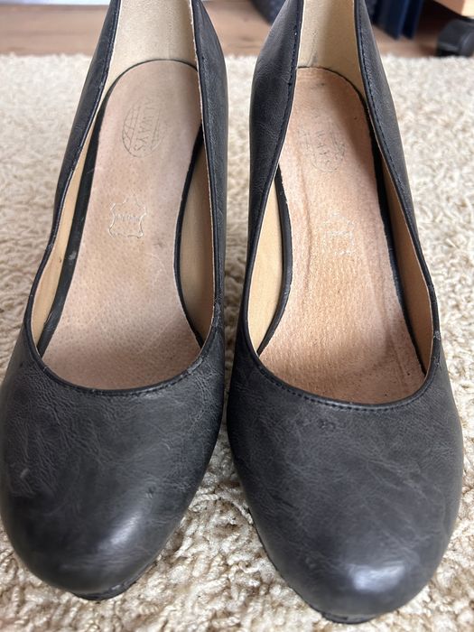 Szpilki nr 38 z ecoskory