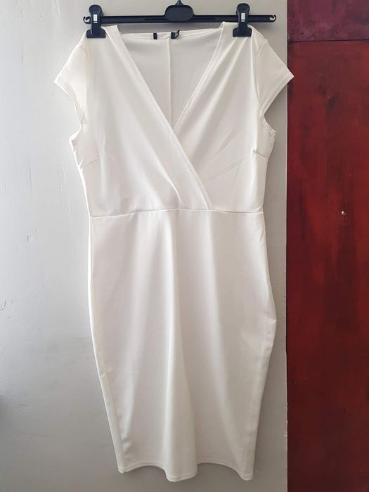 Sukienka biała r 38