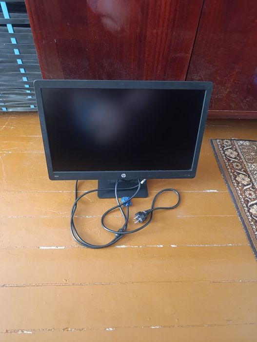 Монитор HP P221/P223