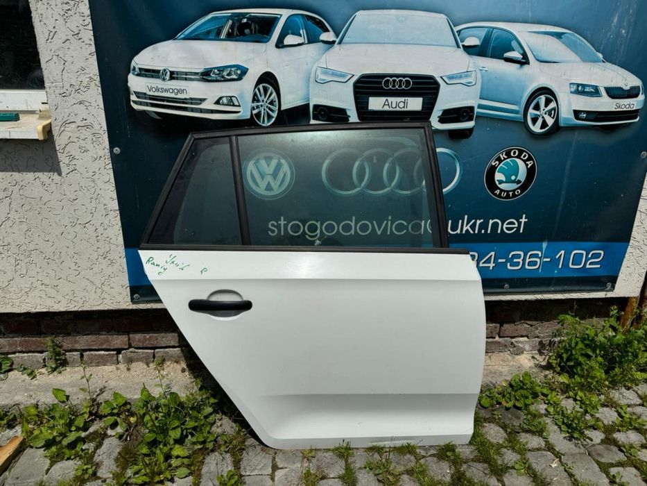 Двері задні праві Шкода Рапід Спортбєк Skoda Rapid Sportback
