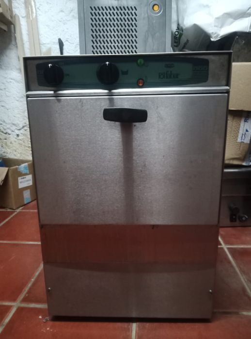 Vendo máquina de lavar loiça industrial