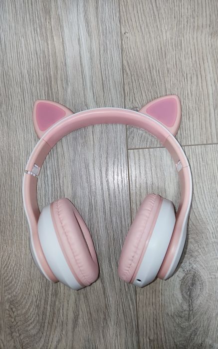 Бездротові навушники з вушками