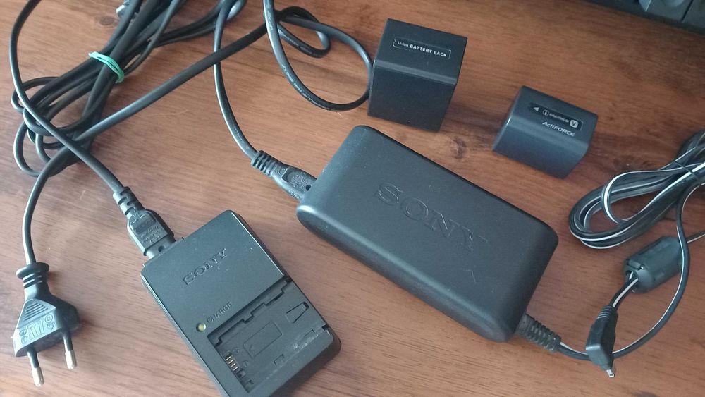 Kamera Sony Nex VG10E plus oświetlenie