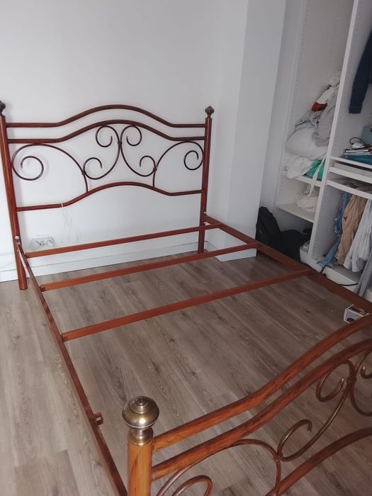 Cama de ferro sem estrado 2,00x1,40