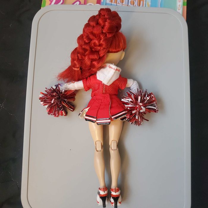 Rainbow High Cherr Ruby