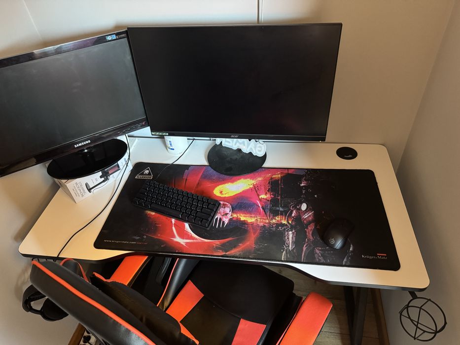 Kompletne stanowisko gamingowe