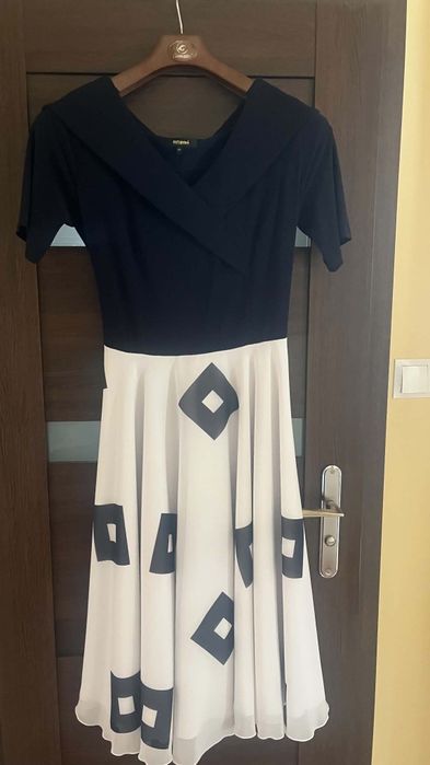Sukienka damska elegancka biało-granatowa