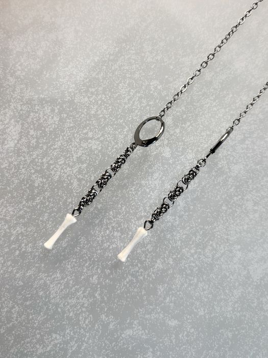 Kolczyki z kośćmi kota