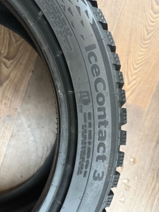 Шини Continental 235/45/R18