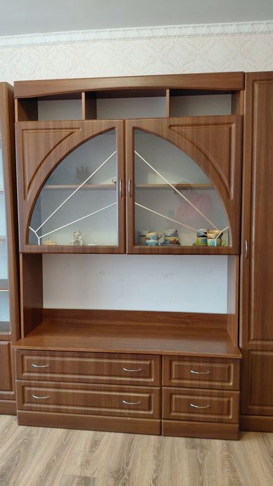 Меблі у вітальню Сервант Стінка Модульні меблі Секція