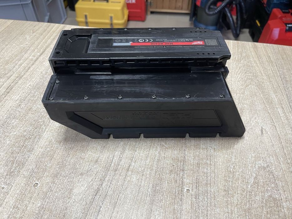 Milwaukee MXF XC406 / акумулятор Мілвокі 6.0Ah